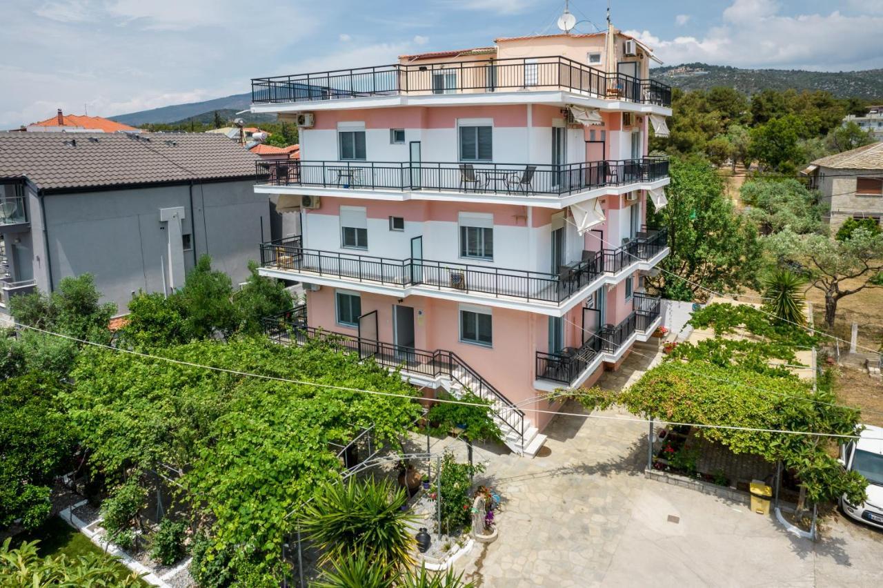 פוטוס Ianos Apartments מראה חיצוני תמונה