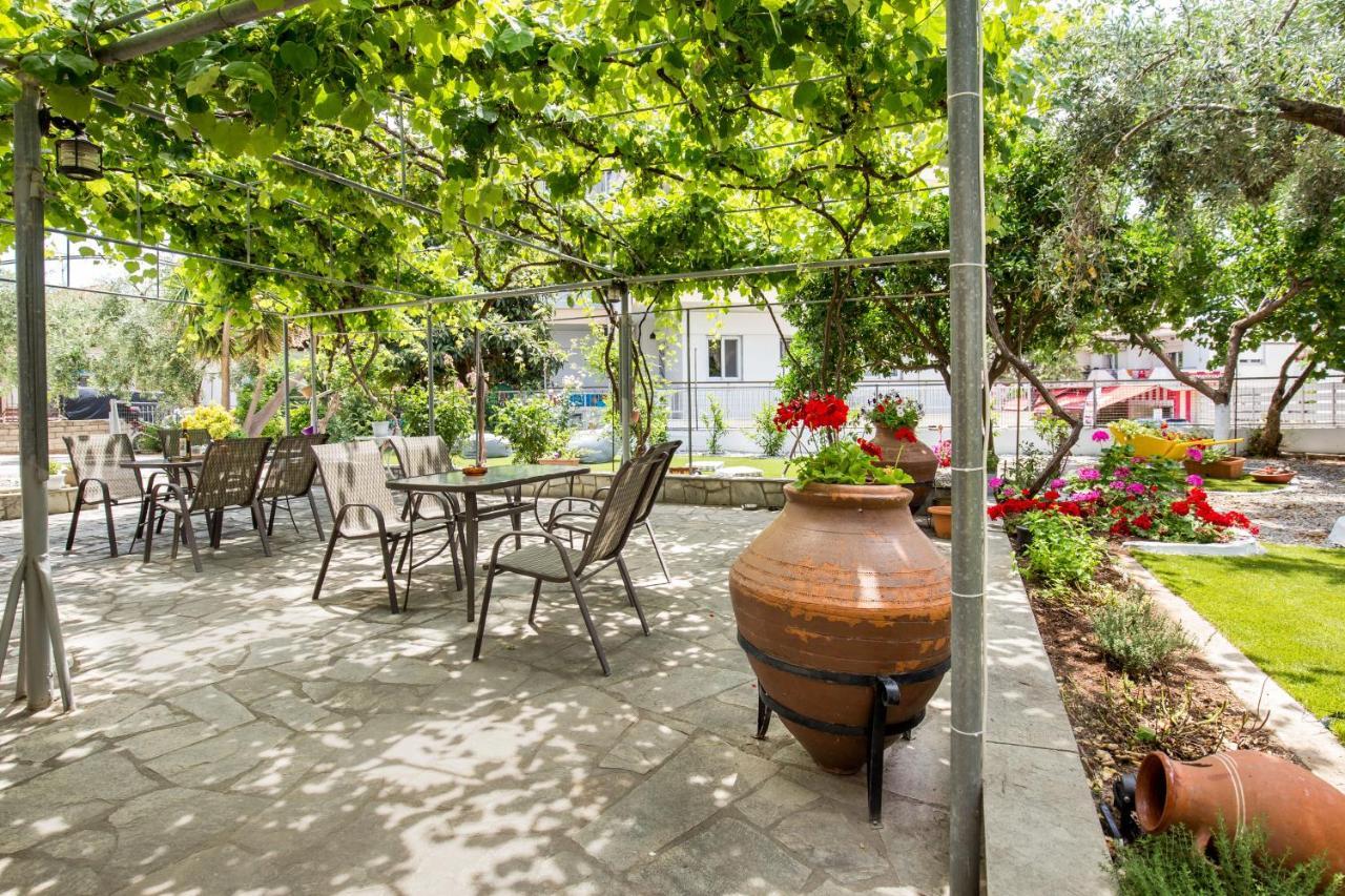 פוטוס Ianos Apartments מראה חיצוני תמונה