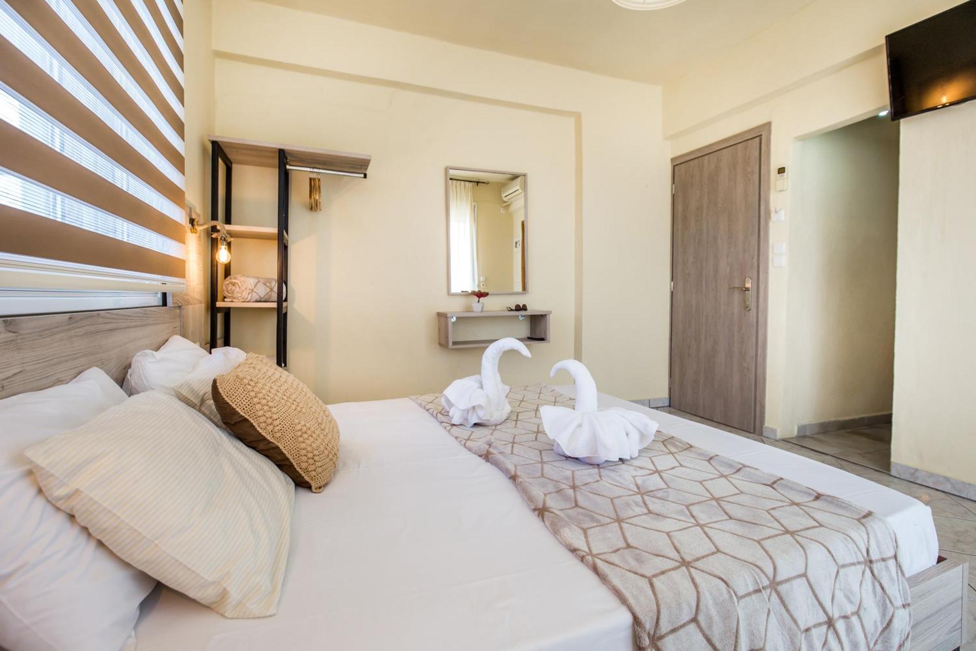 פוטוס Ianos Apartments מראה חיצוני תמונה