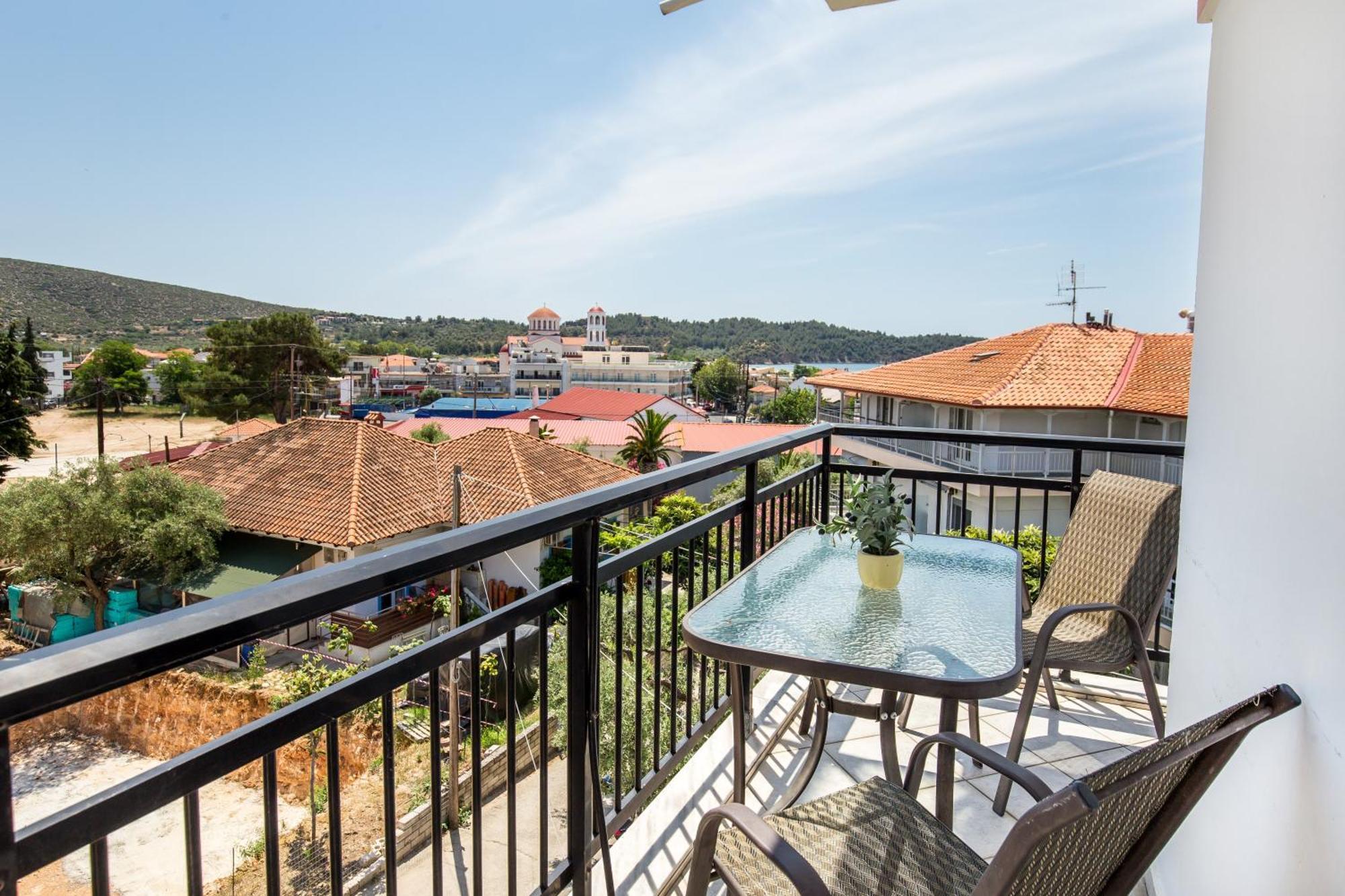 פוטוס Ianos Apartments מראה חיצוני תמונה