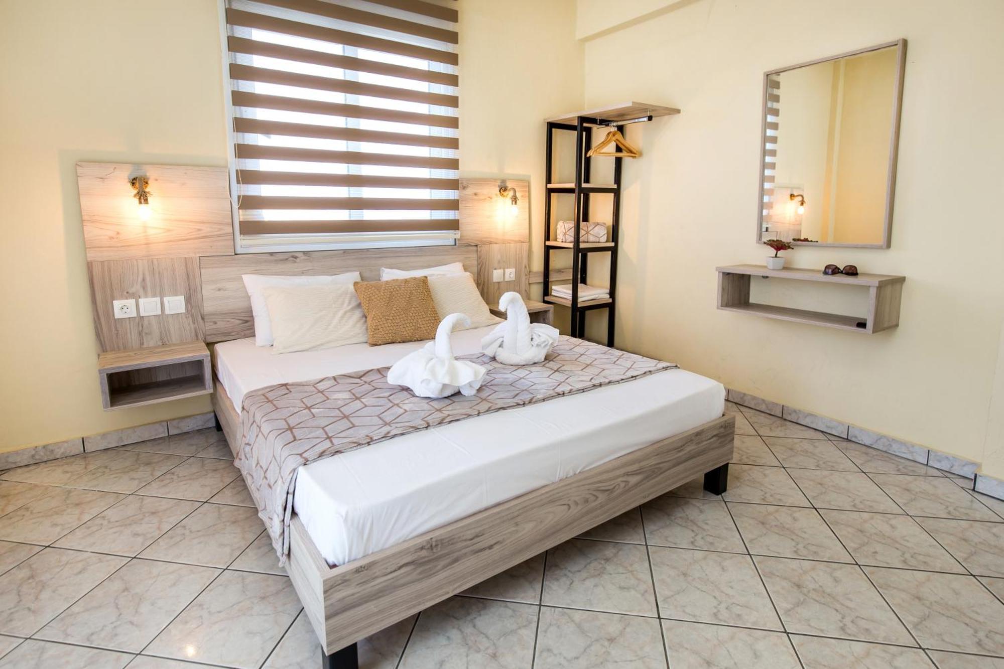 פוטוס Ianos Apartments מראה חיצוני תמונה