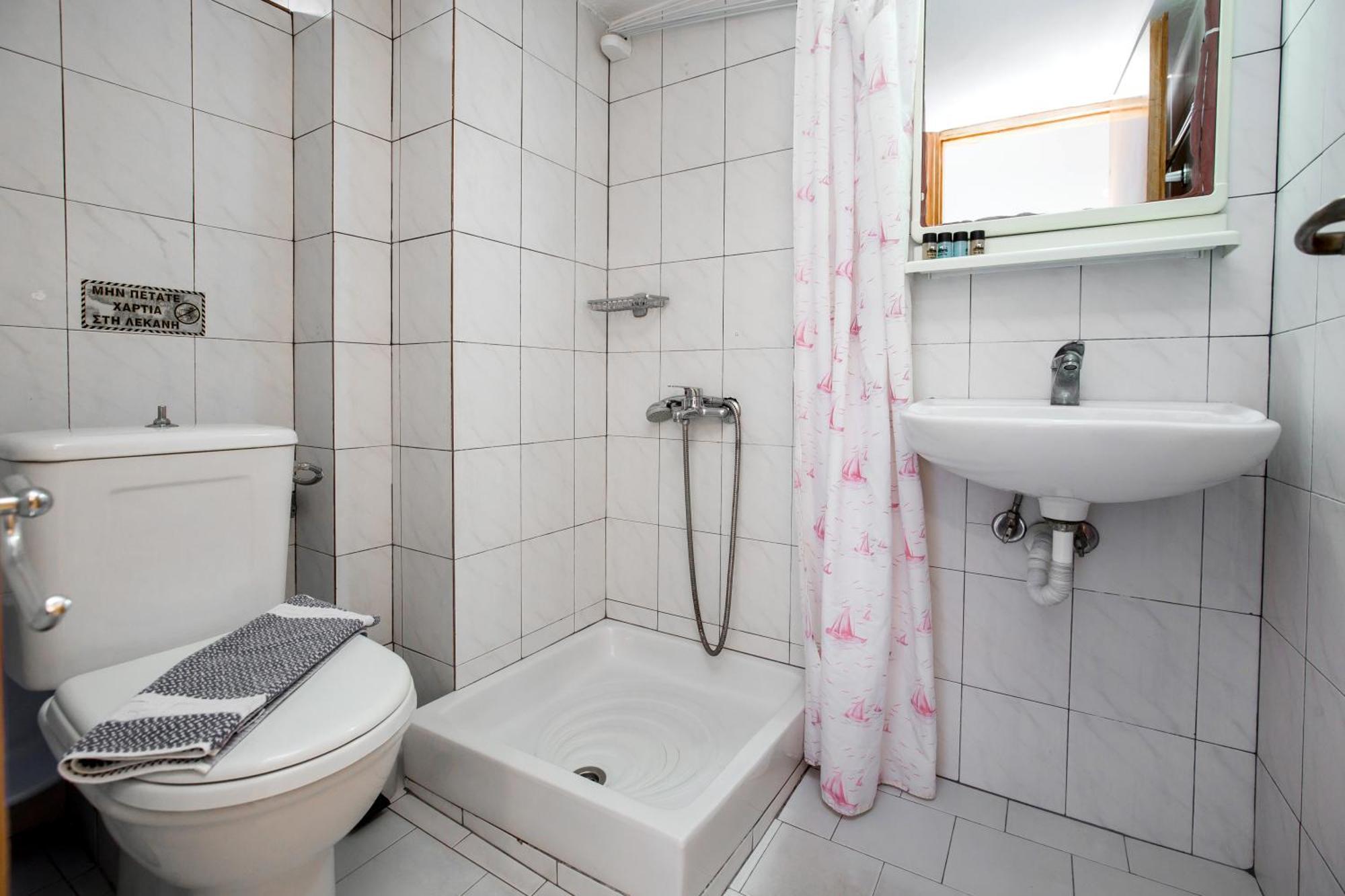 פוטוס Ianos Apartments מראה חיצוני תמונה