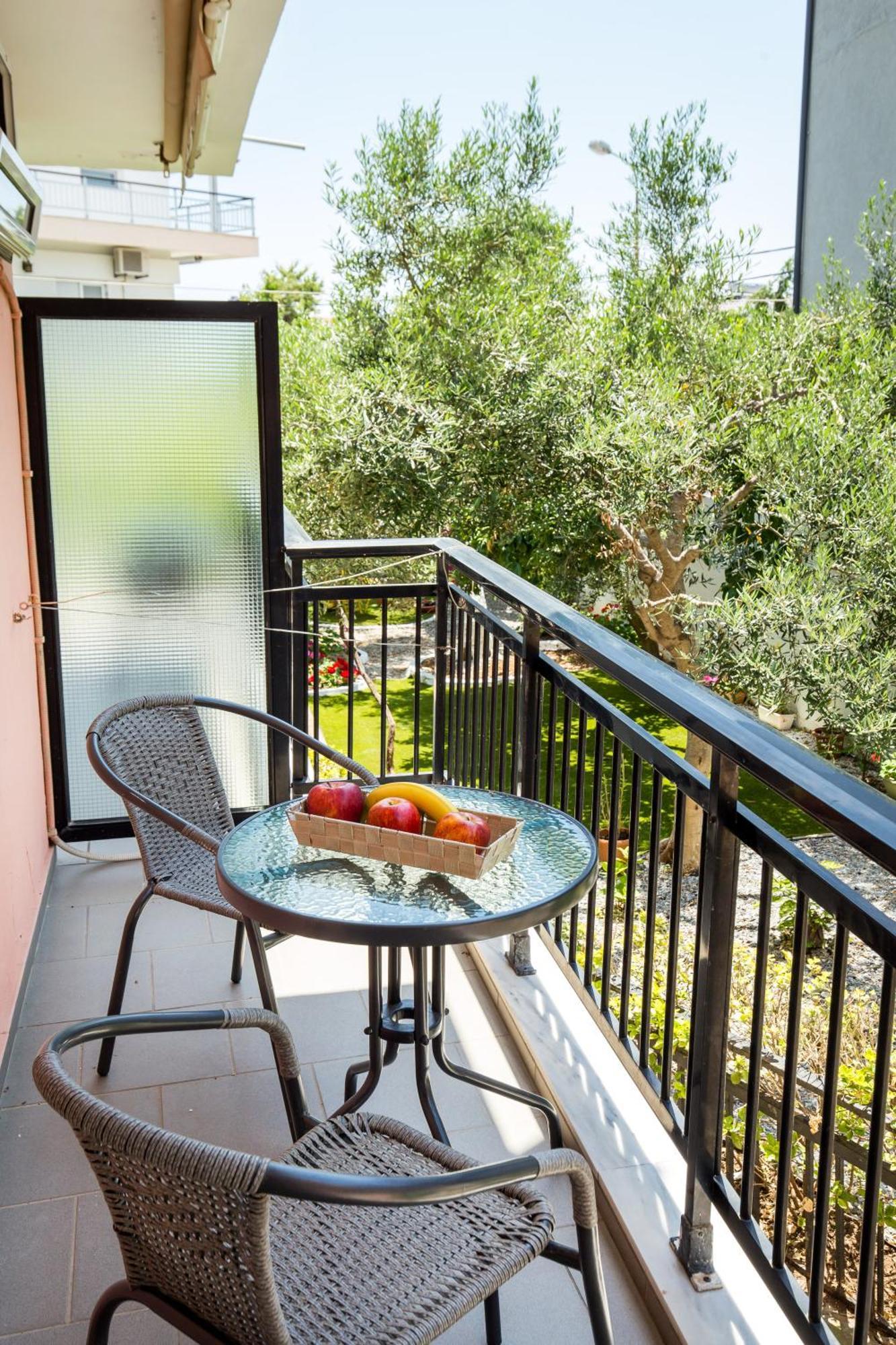 פוטוס Ianos Apartments מראה חיצוני תמונה